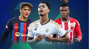 雷速体育官网:土媒:拜仁有意引进费内巴切岁中后卫阿克奇切克.